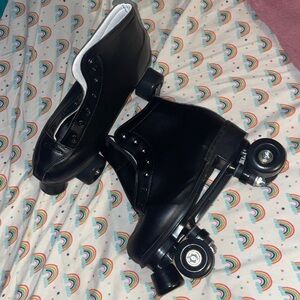 NEW Roller Skates Mens Size 9.5 Black Lace Up